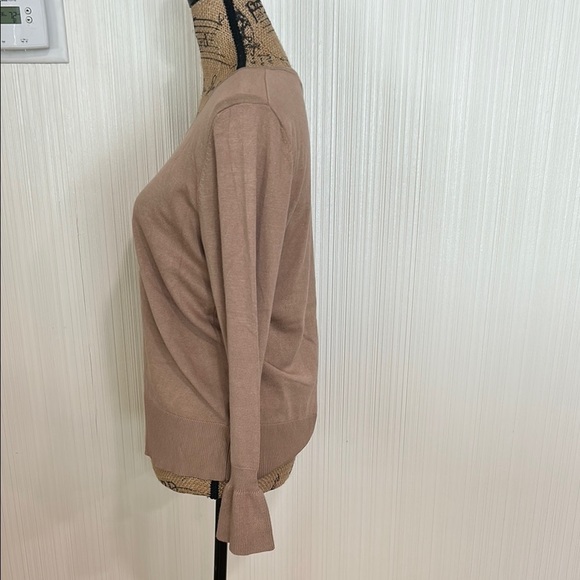 Elegant Tan Sweater with Ruffle Cuffs - Picture 5 of 9